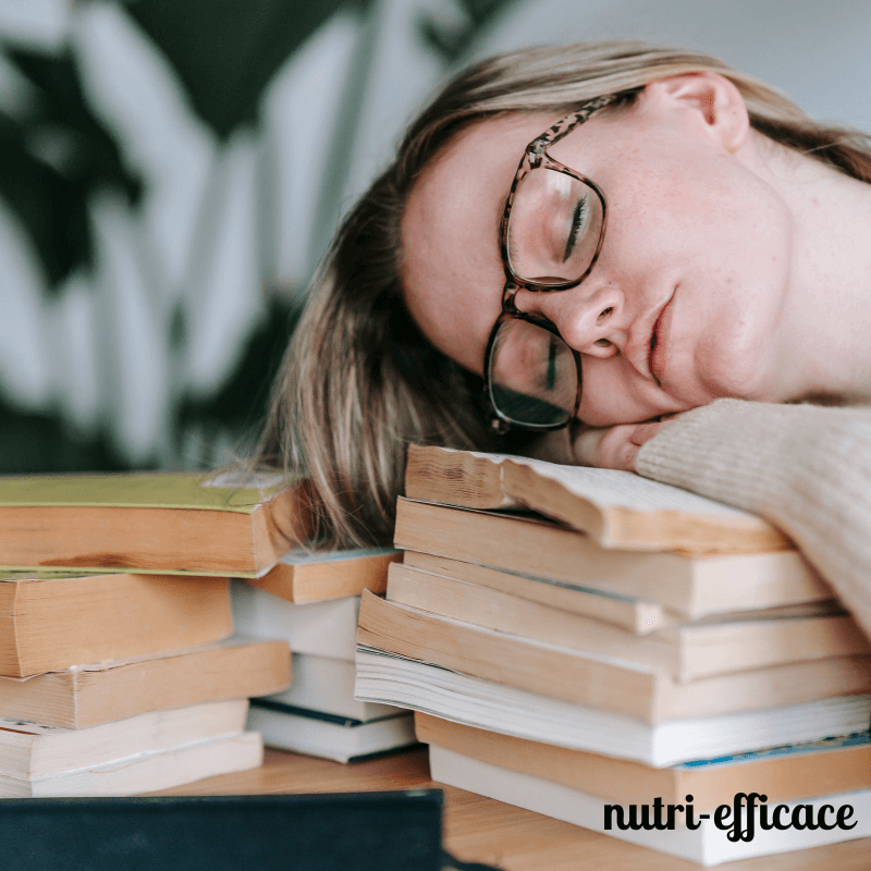 "Sommeil et Nutrition : L’Alliance Parfaite pour des Nuits Paisibles" - Nutri-efficace